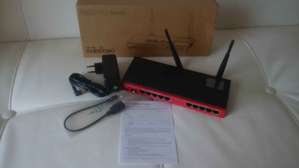 maquinas-virtuales-rb2011uias-2hnd-in-router-mikrotik-2